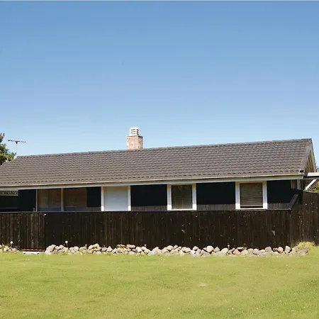 Three Bedroom Holiday In Løkken